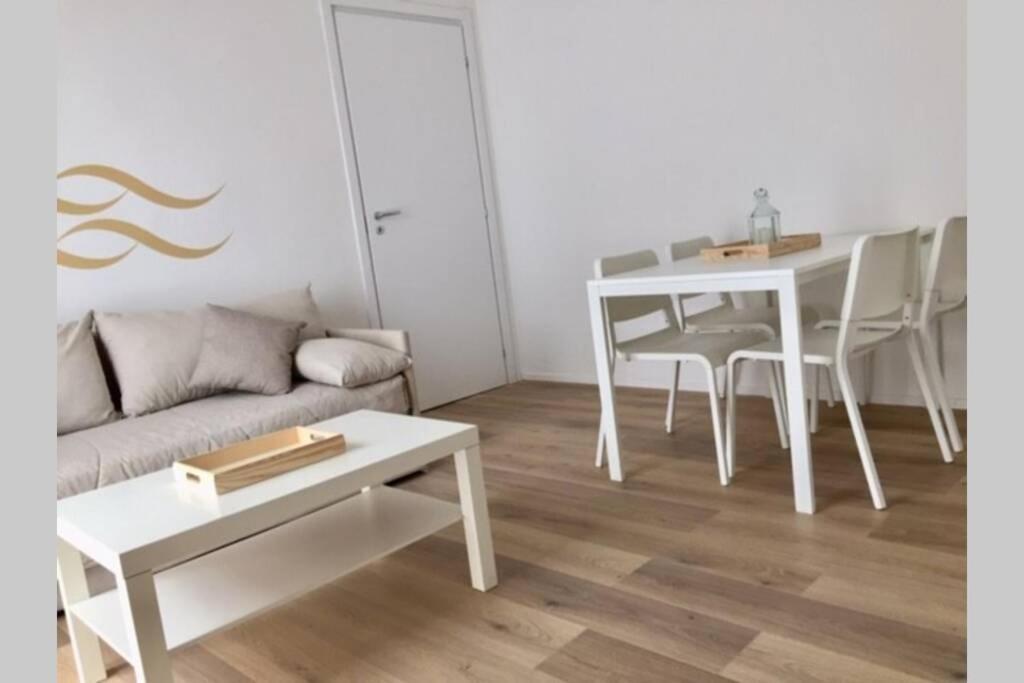 Casa Teo Pavia Citta Apartment Bagian luar foto